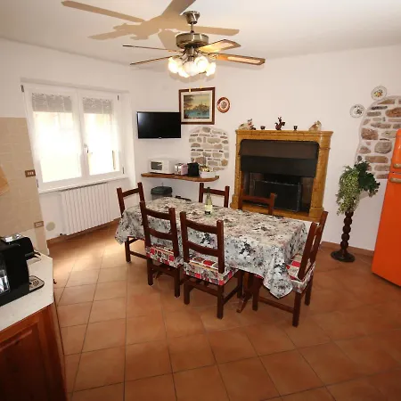 Casa Angelo Nyaraló Torri del Benaco